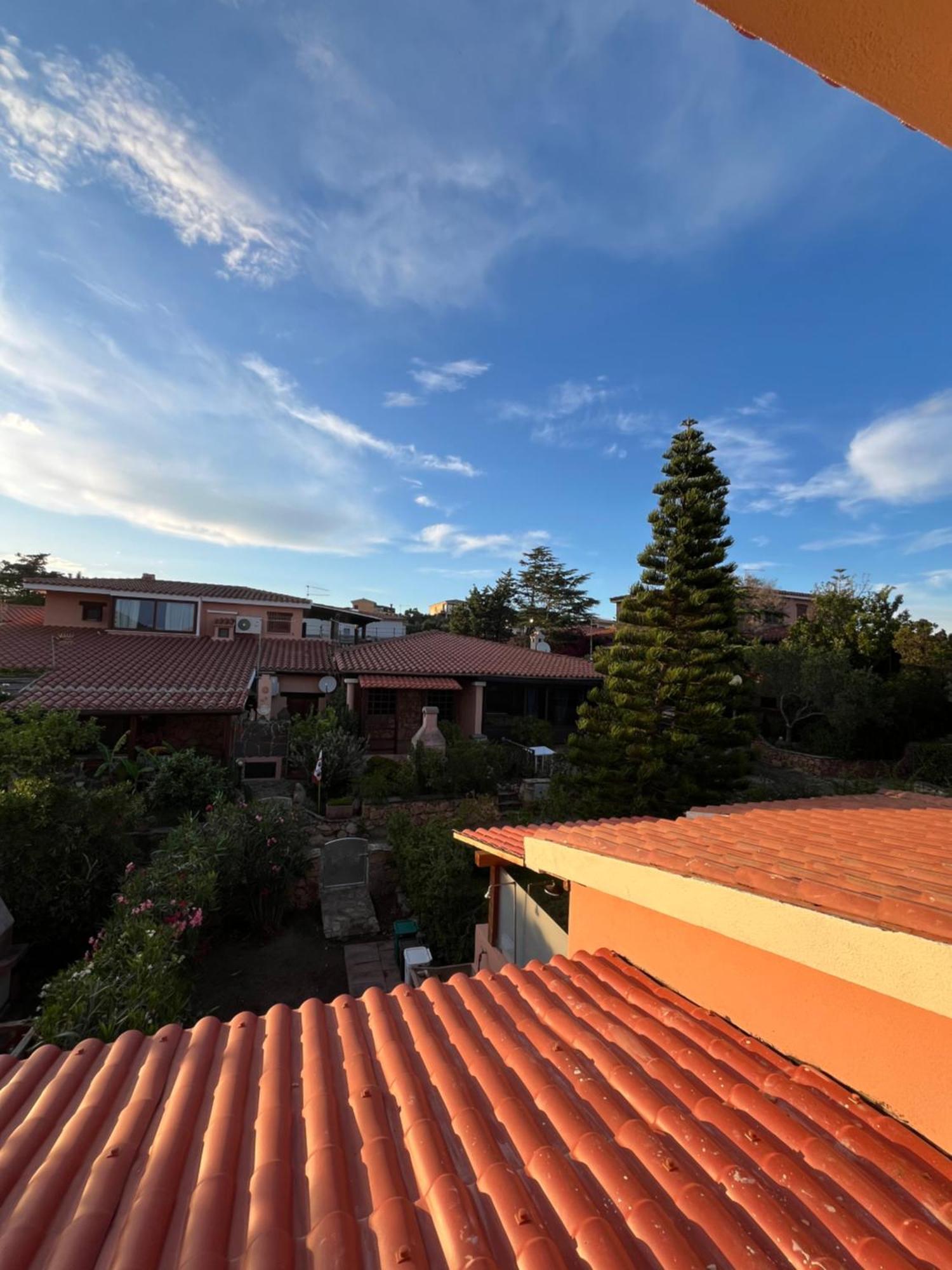 Casa Sviluppata Su Due Piani Con Doppia Veranda E Parcheggio Privato 圣特奥多罗 外观 照片