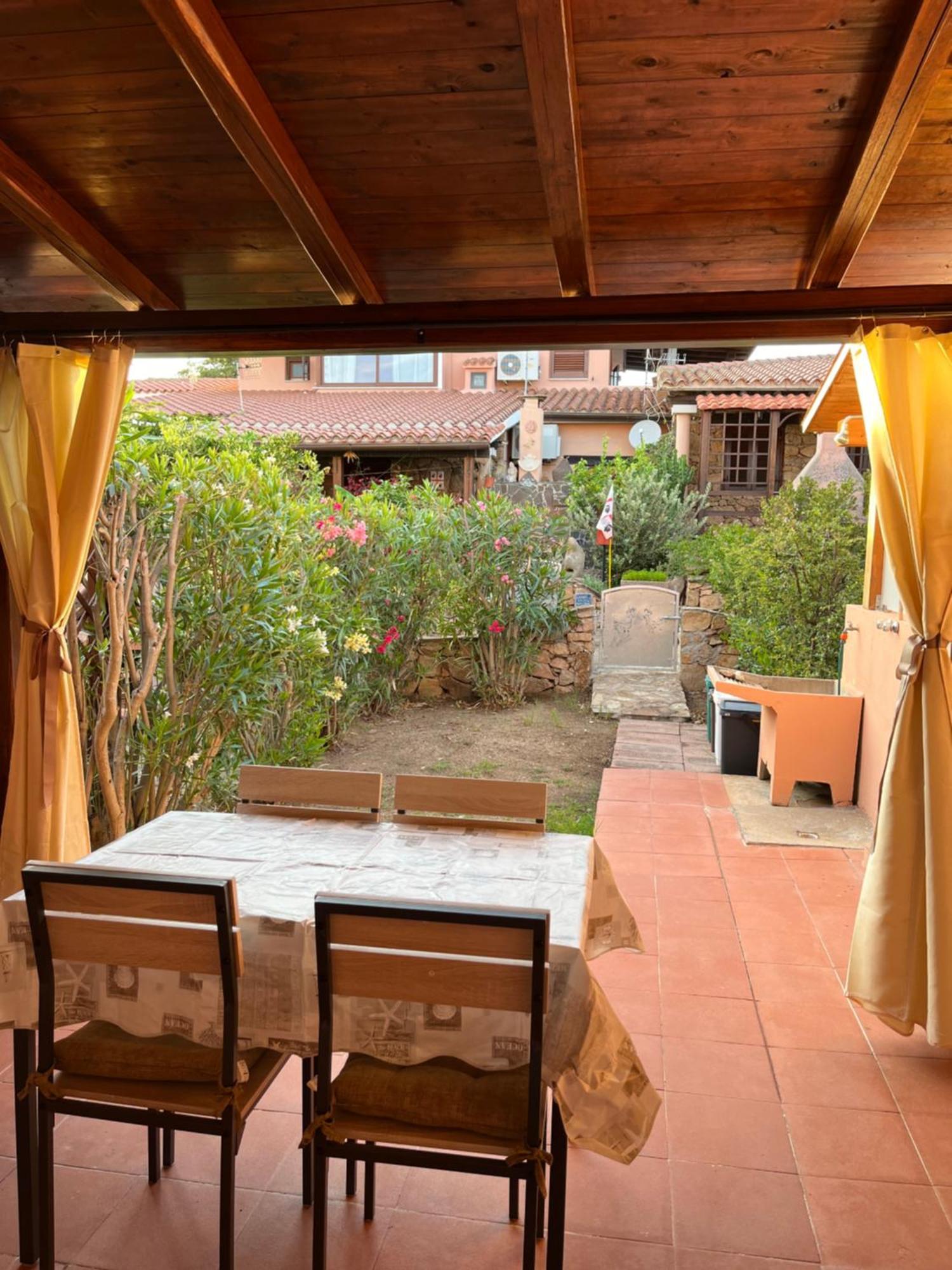 Casa Sviluppata Su Due Piani Con Doppia Veranda E Parcheggio Privato 圣特奥多罗 外观 照片