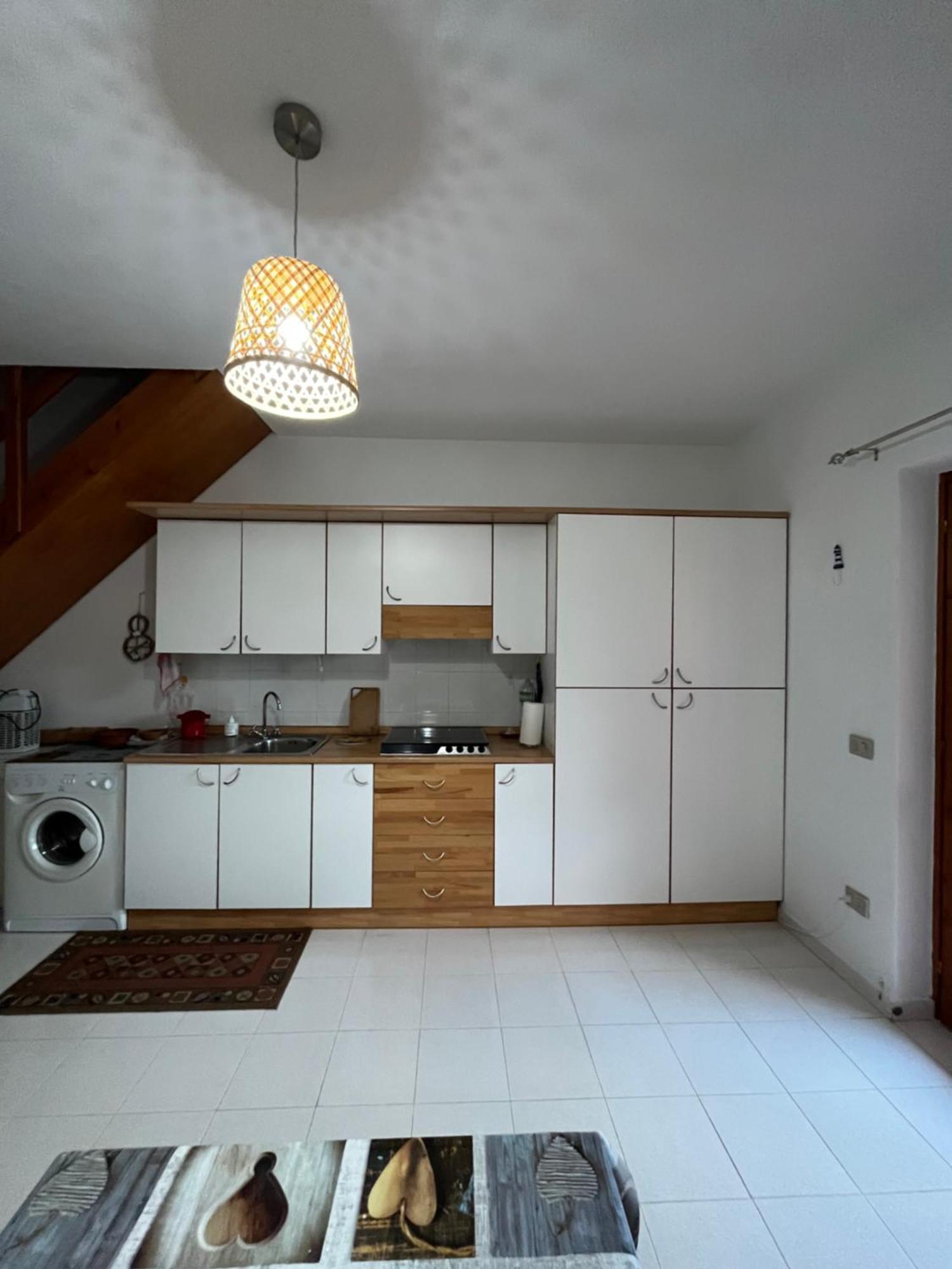 Casa Sviluppata Su Due Piani Con Doppia Veranda E Parcheggio Privato 圣特奥多罗 外观 照片